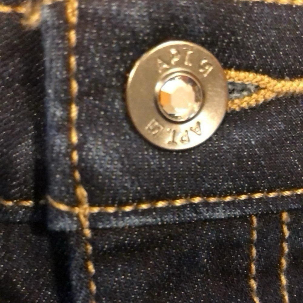 APT. 9 CAPRI DARK WASH DENIM BLUE JEANS SIZE 6 - Picture 5 of 11